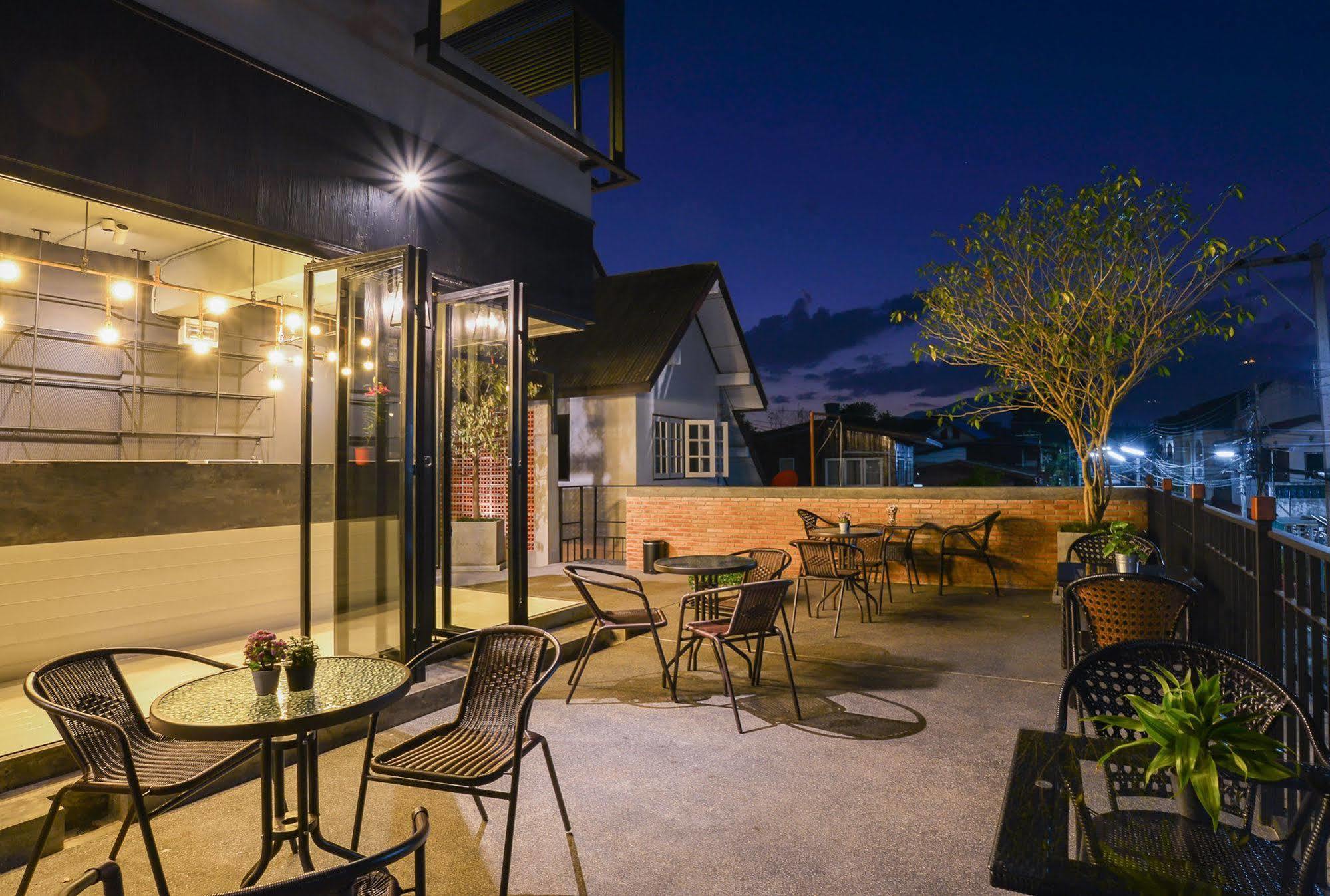 Cozy Inn Chiang Mai Exterior photo